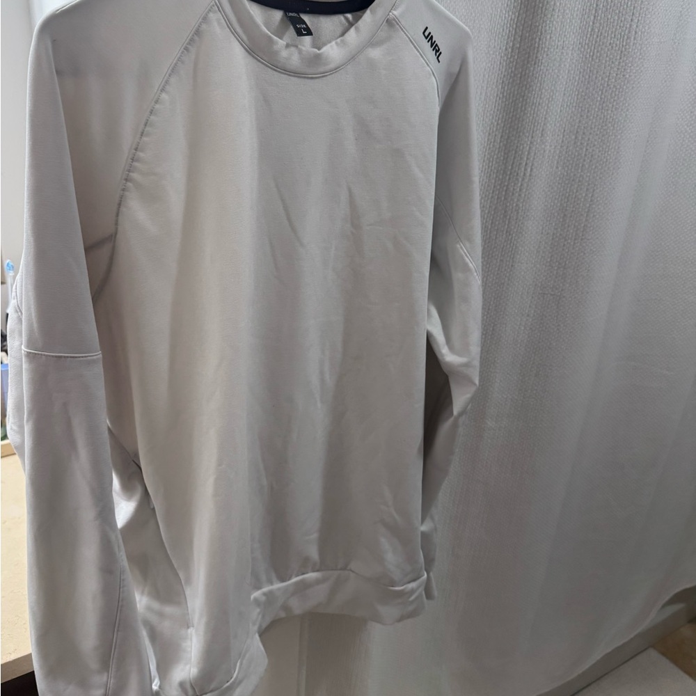 Unrl White Crew Neck Sweatshirt